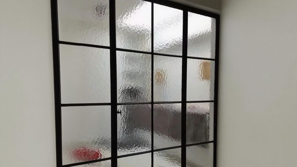 Textured Glass for Bathrooms